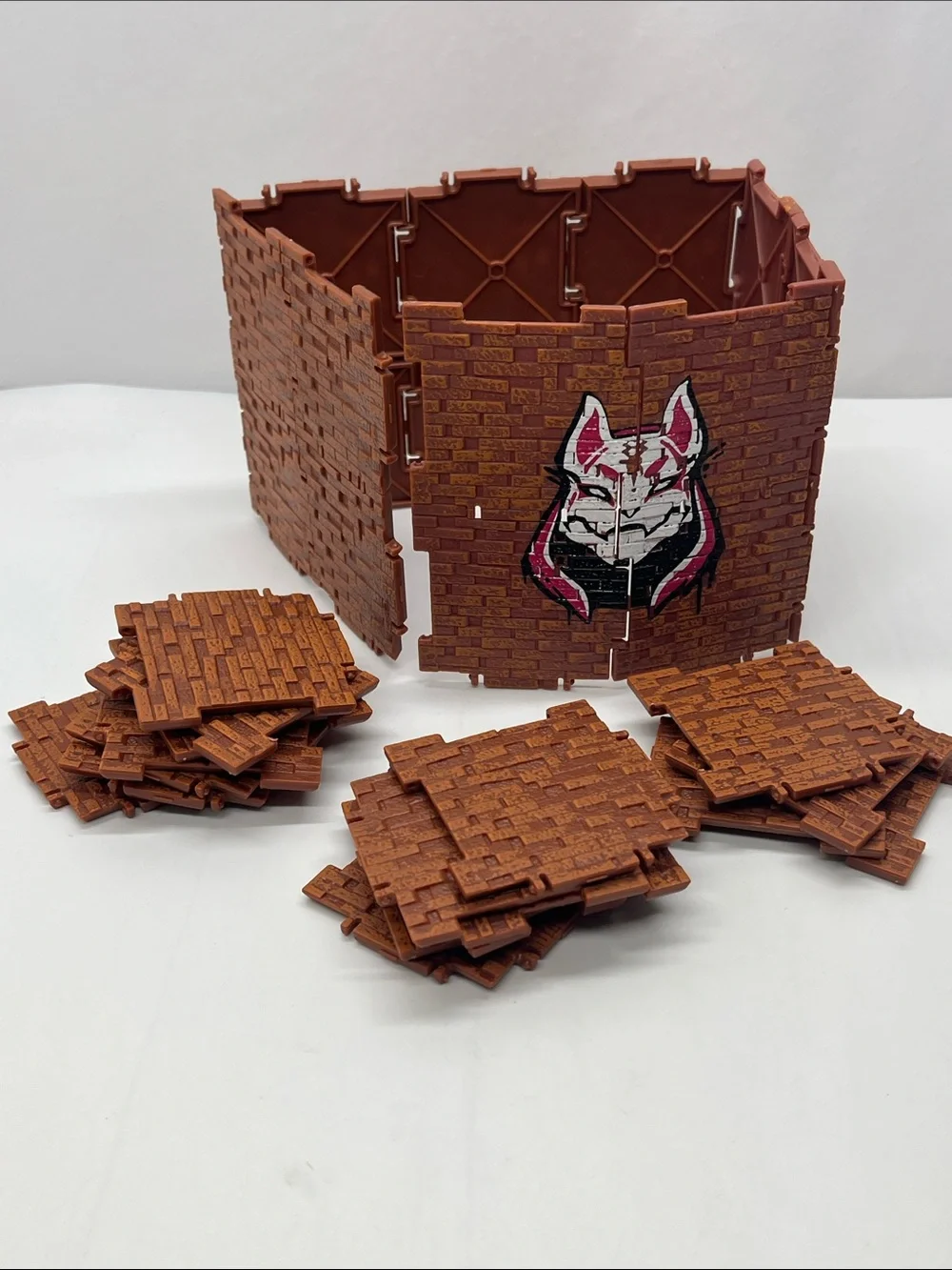 Fortnite Interlock Brick Wall Game Terrain Set in Brown
